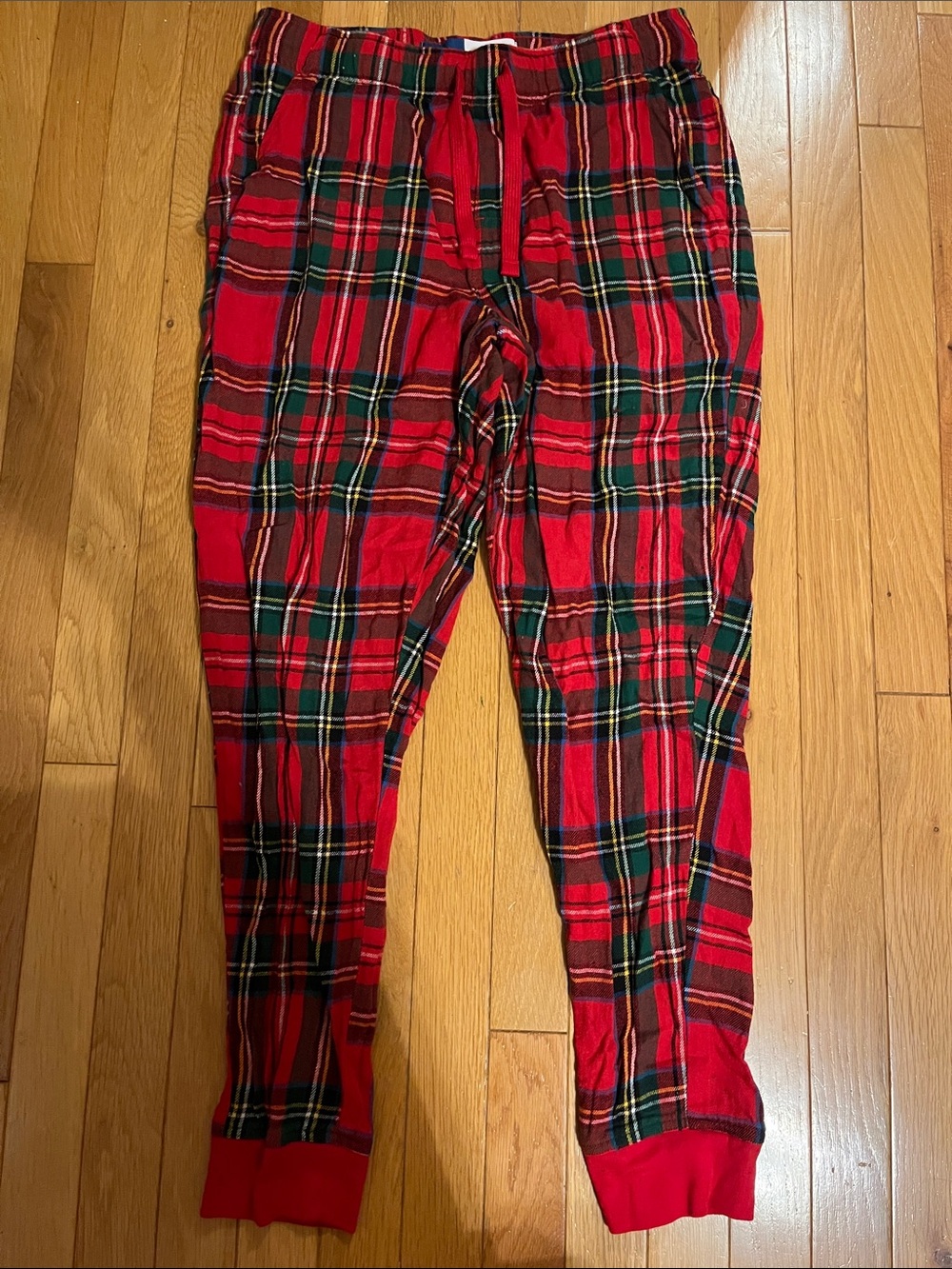 Old Navy red and green flannel pyjama pants